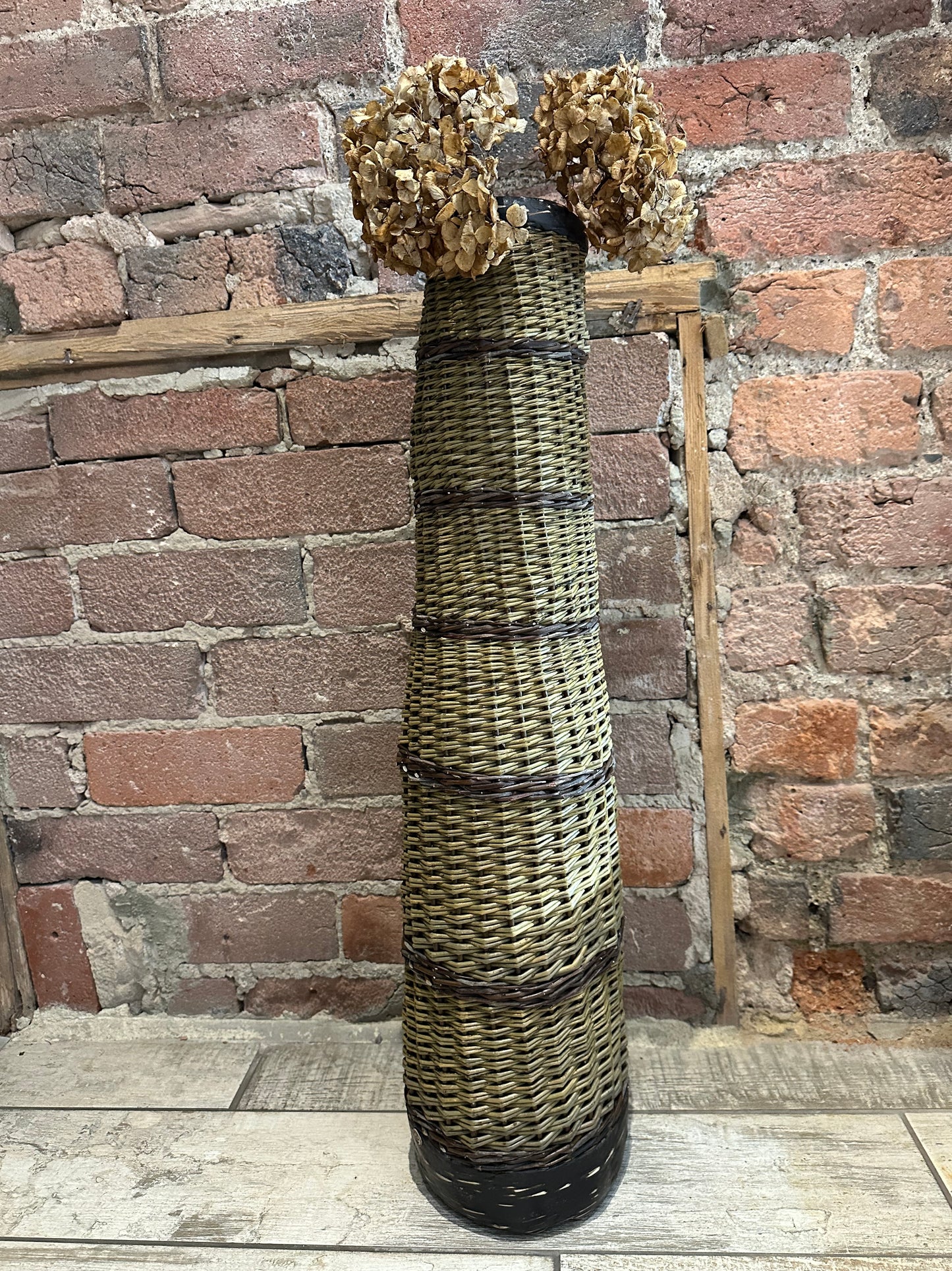 Medium chimney pot 74cms Mytholm